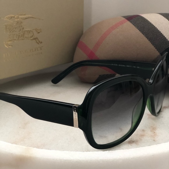 BURBERRY Oversized Sunglasses 55mm - Picture 2 of 2